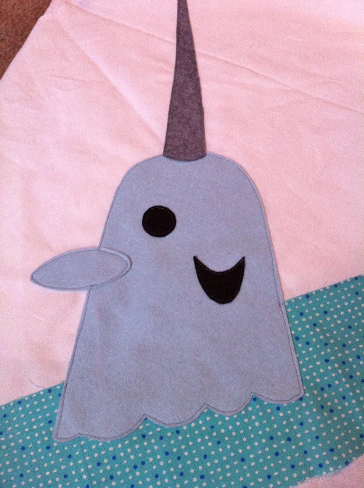 a little gray Buddy the Elf Tree Skirt Tutorial