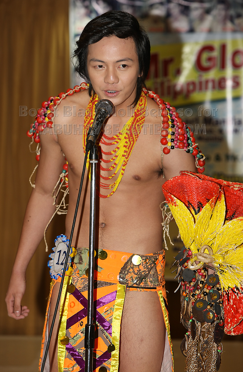 Posted By Pinoy Hunks At 12 39 Am Email This This Share To Twitter