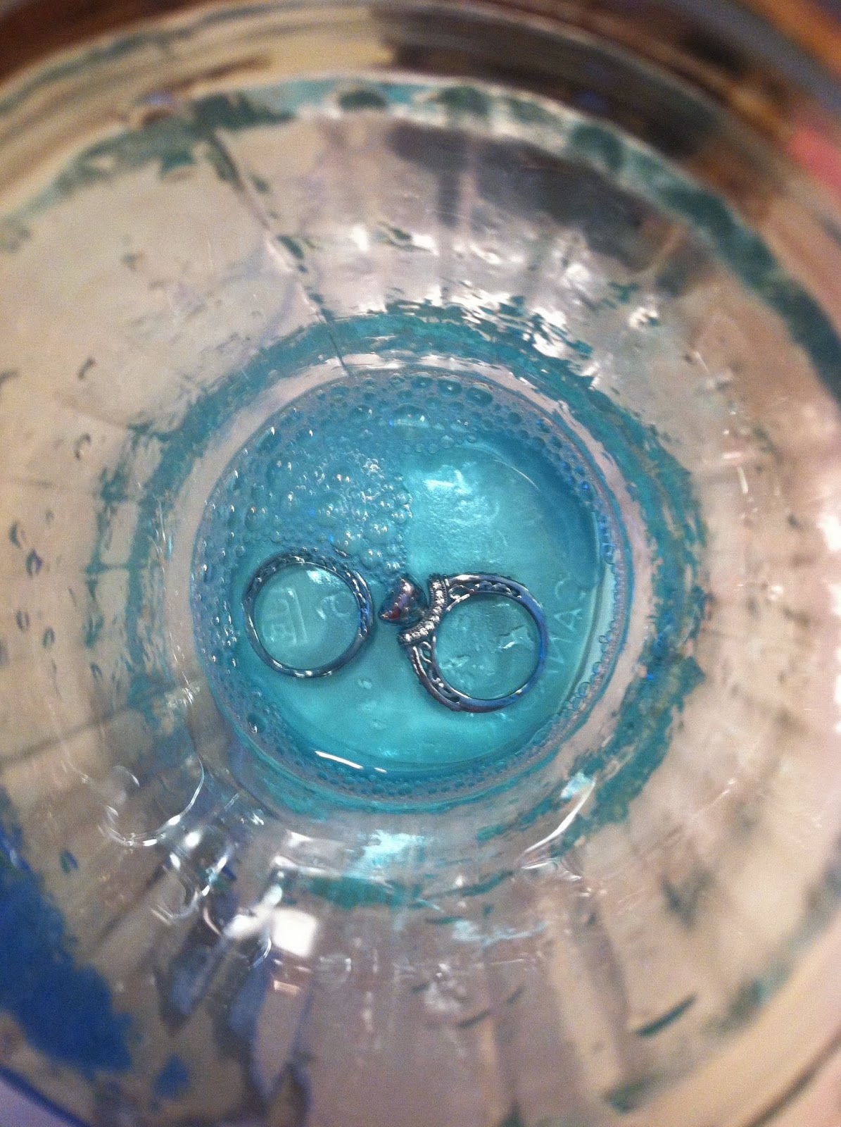 keepingupwithkristin1 DIY Cleaning Solution for Diamond Rings