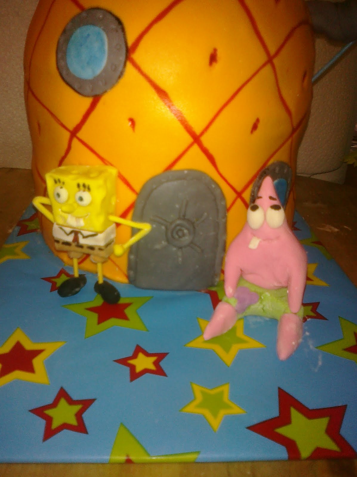 Awesome Cakes by Sarah Spongebob Pineapple House Cake
