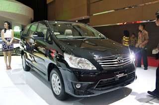 http://3.bp.blogspot.com/-APnBK1hI5Hs/TizToOVXyNI/AAAAAAAAD6s/TmOc_YSjV8k/s1600/Toyota_Innova_2012_7.jpg