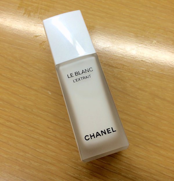 Rouge Deluxe: Chanel Le Blanc Collection 2016
