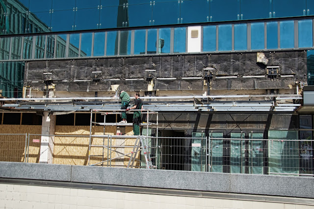Baustelle Alexanderplatz, Fassadenarbeiten an der ehemaligen Saturn Filiale, 10178 Berlin, 16.08.2013