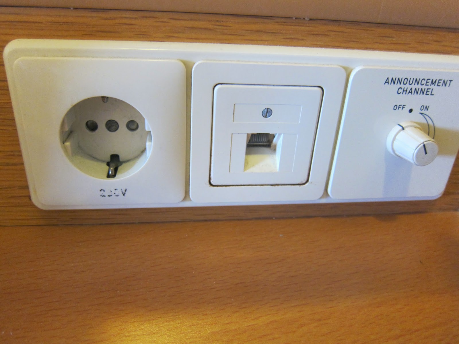 Guitar 123 Singapore Food and Travel Blog! JS 1394 Cabin Junior Suite Voyager of the Seas