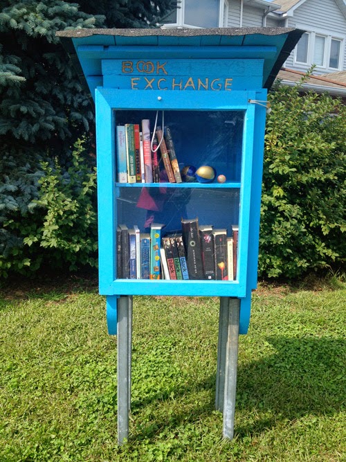 Maria Gómez Umaña's art Book Exchange Box