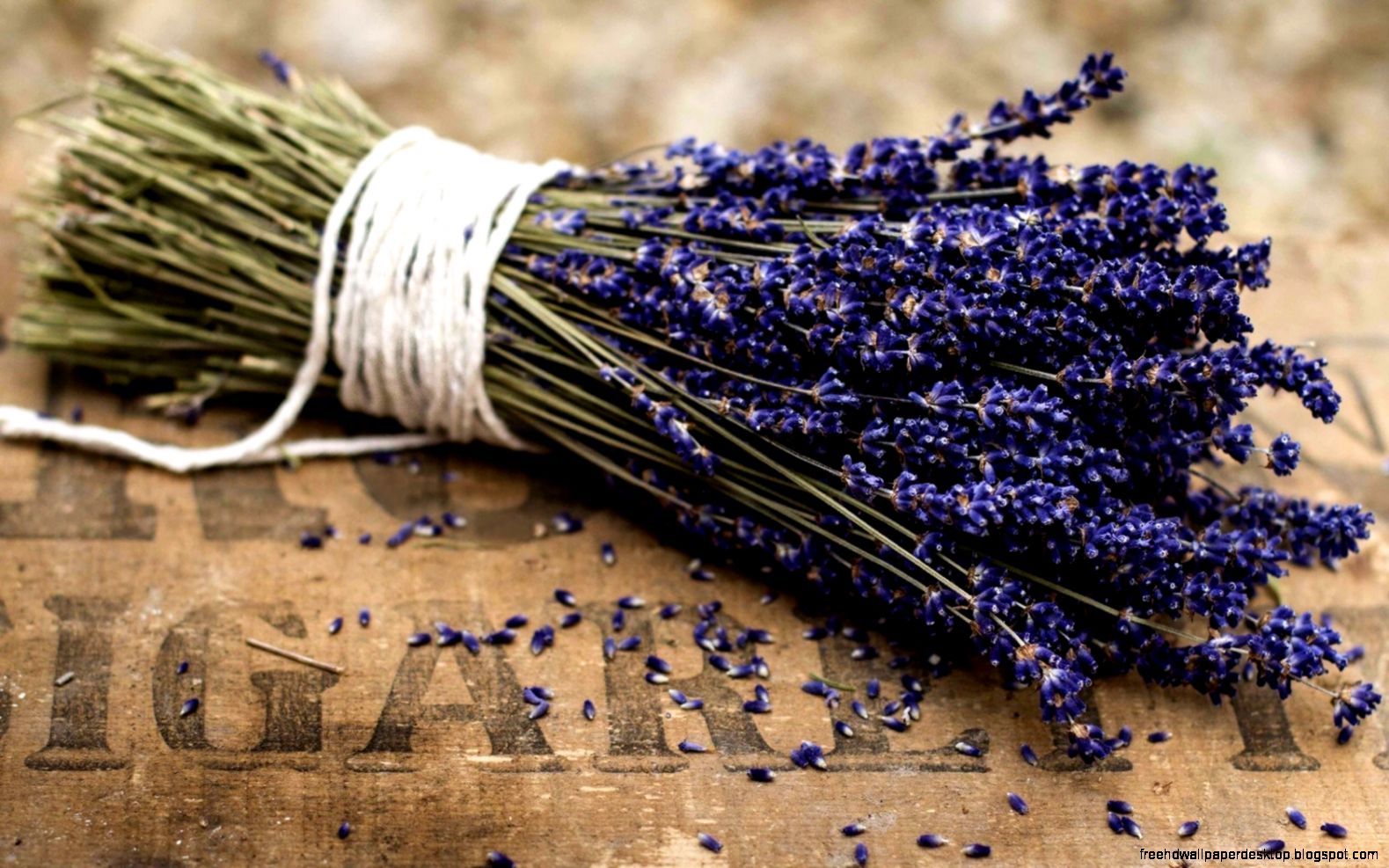 Dry Lavender Bouquet Flowers Purple Wooden Table HD Wallpaper Dry Lavender Bouquet Flowers Purple Wooden Table HD Wallpaper