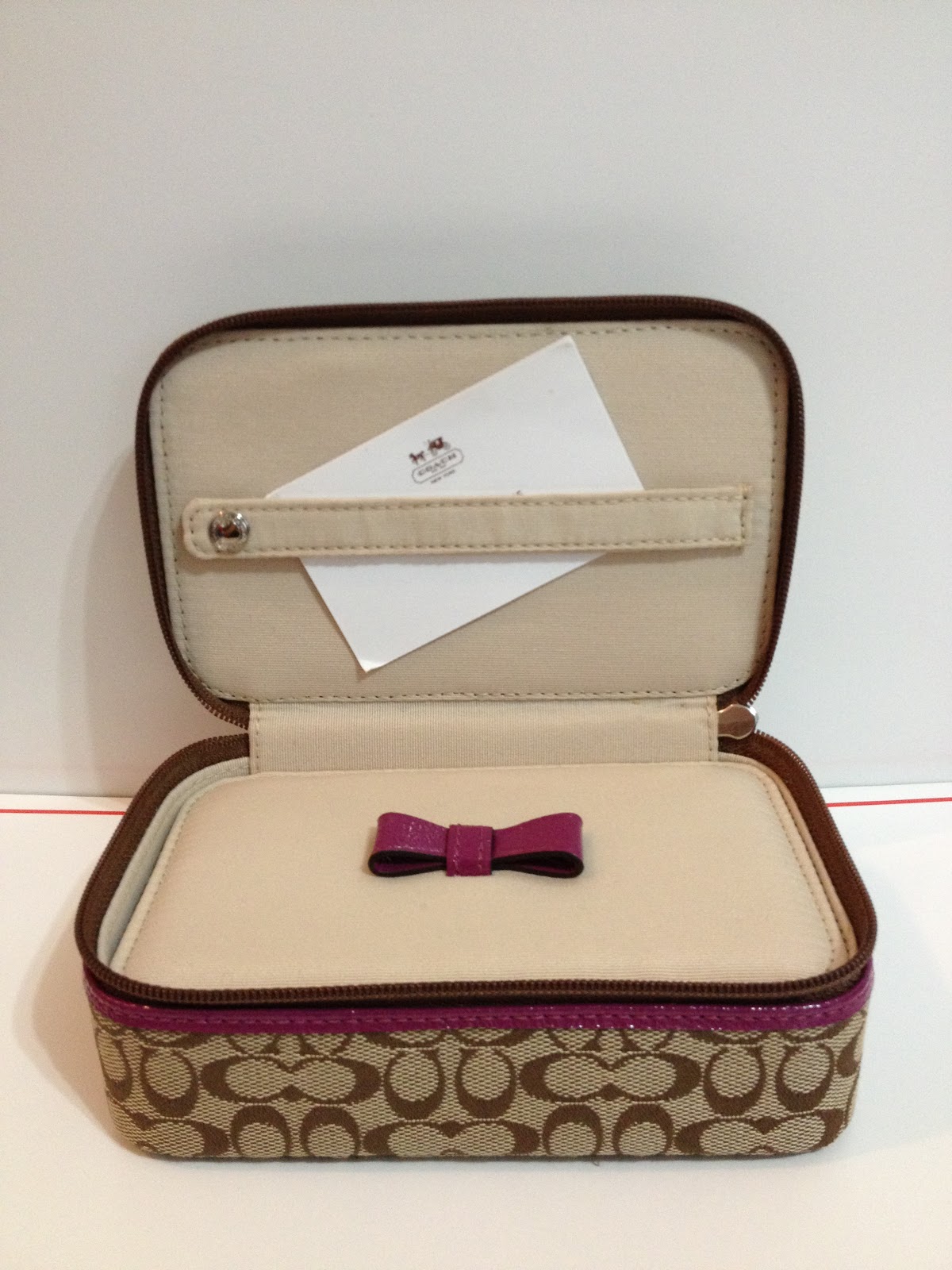 Branded Deals COACH Signature Jewelry Box 61698