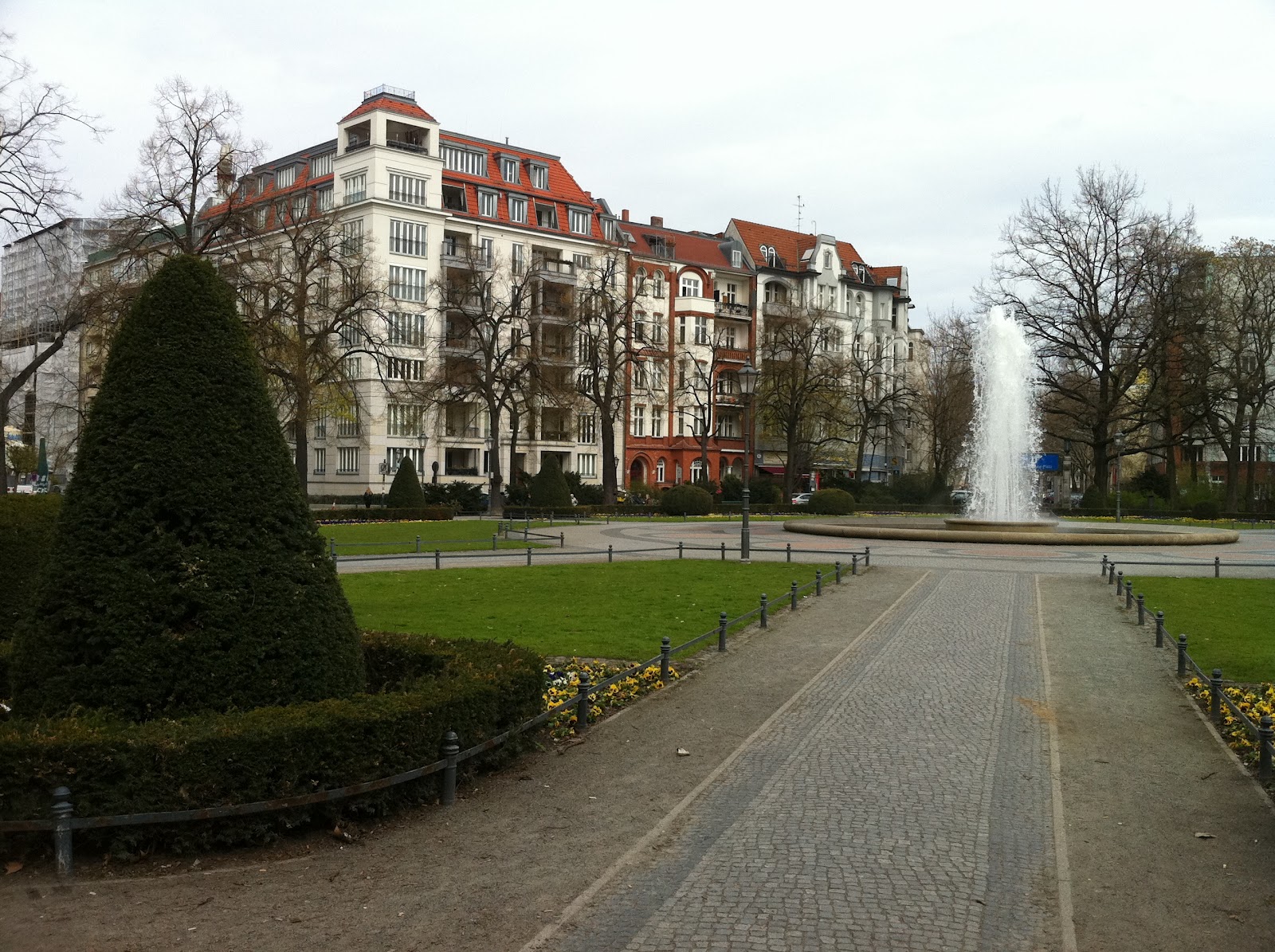 Berlin Berlin Bilder från ViktoriaLuisePlatz