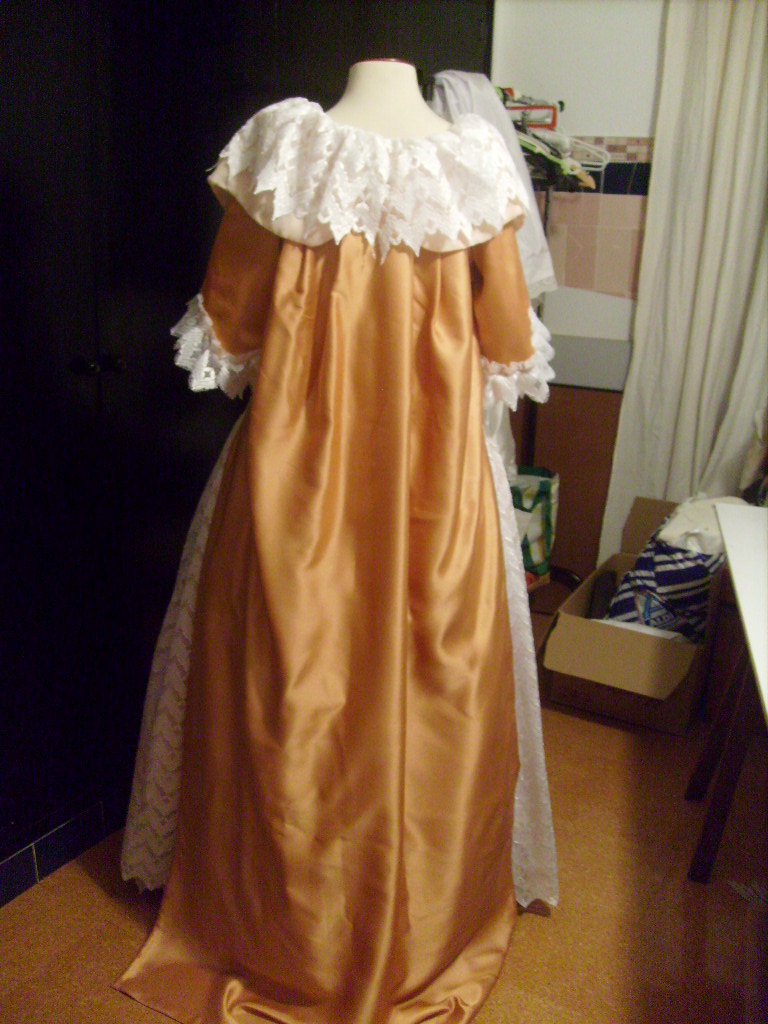 El baúl de la reina: CUSTOMIZAR UN VESTIDO VICTORIANO A UNO DEL SIGLO XVII
