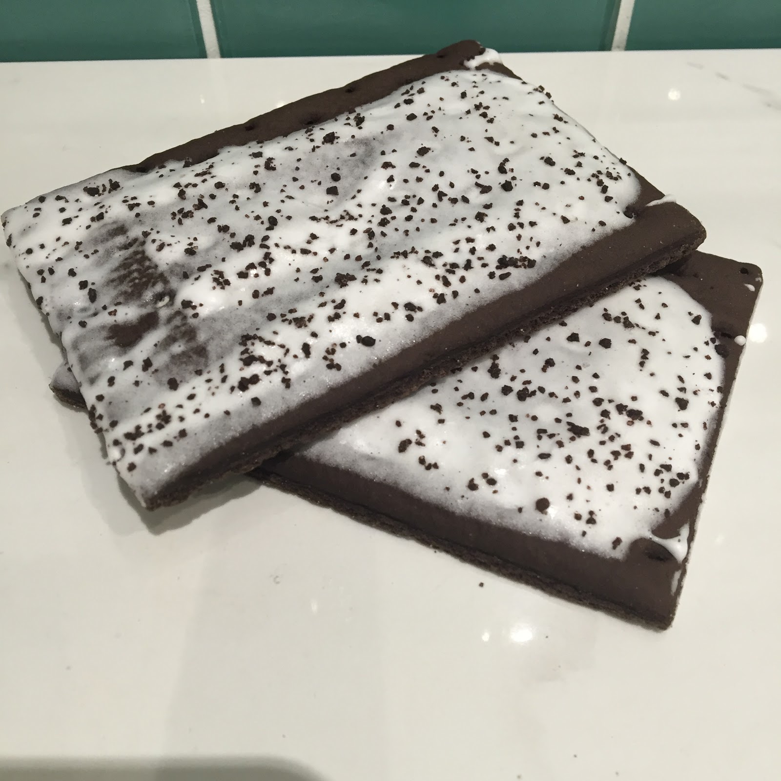 Archived Reviews From Amy Seeks New Treats American Pop Tarts Cookies & Creme