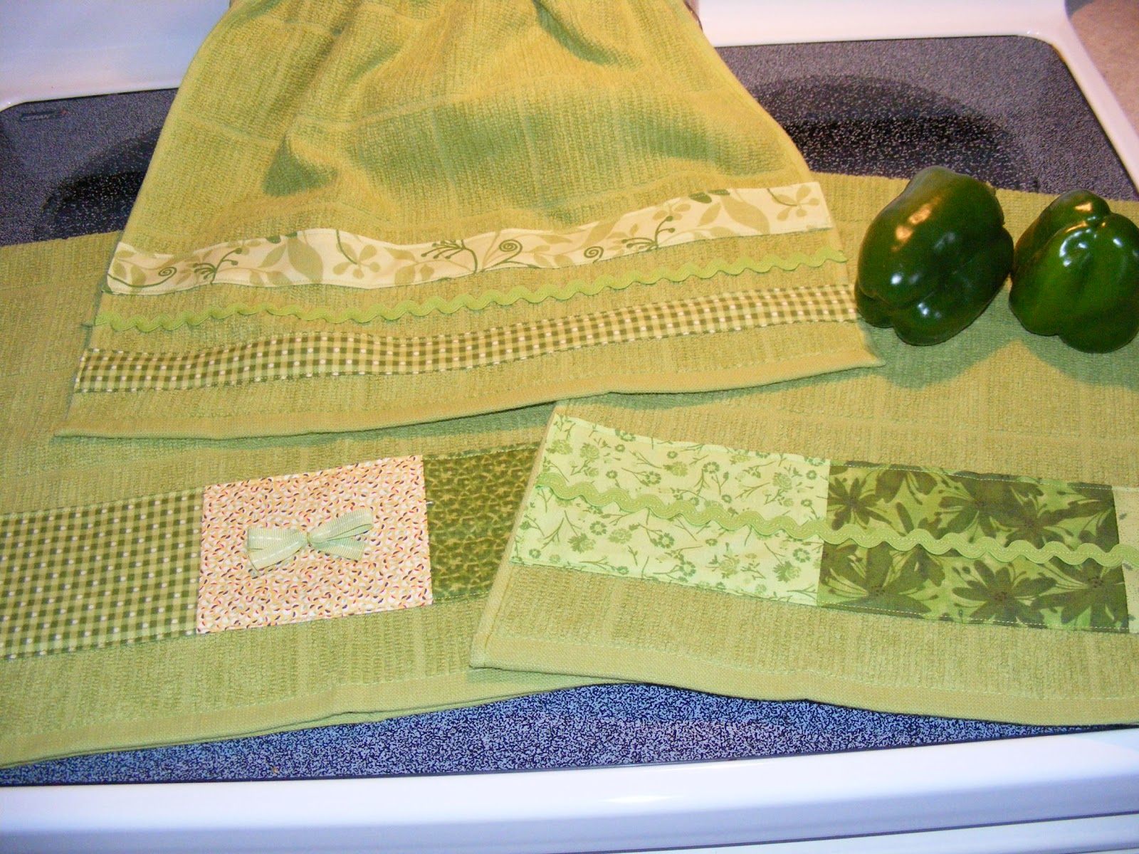Simple Things, Sweet Life DIY Kitchen Towels for Gifts and for You!