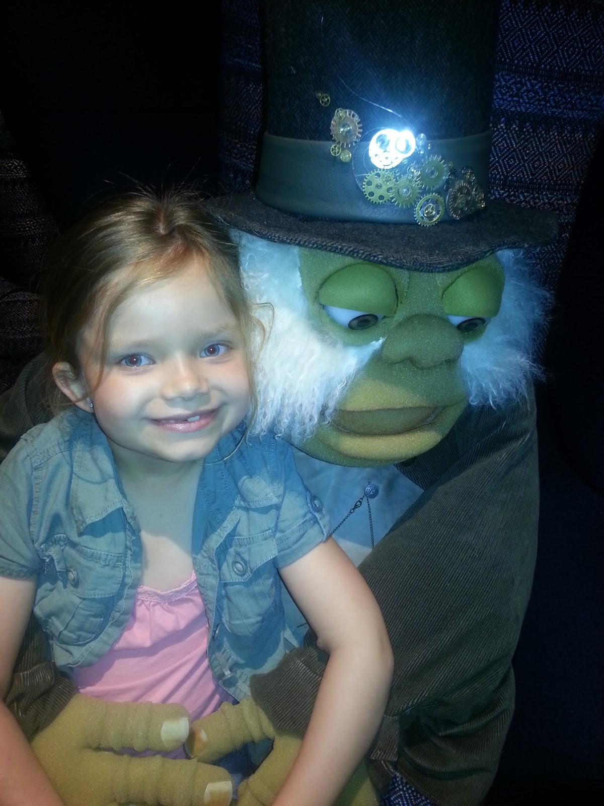 Yonderland (2013-2017) : http://www.cryptoseries.fr/series/item/1195 Product Reviews : Yonderland Series 2