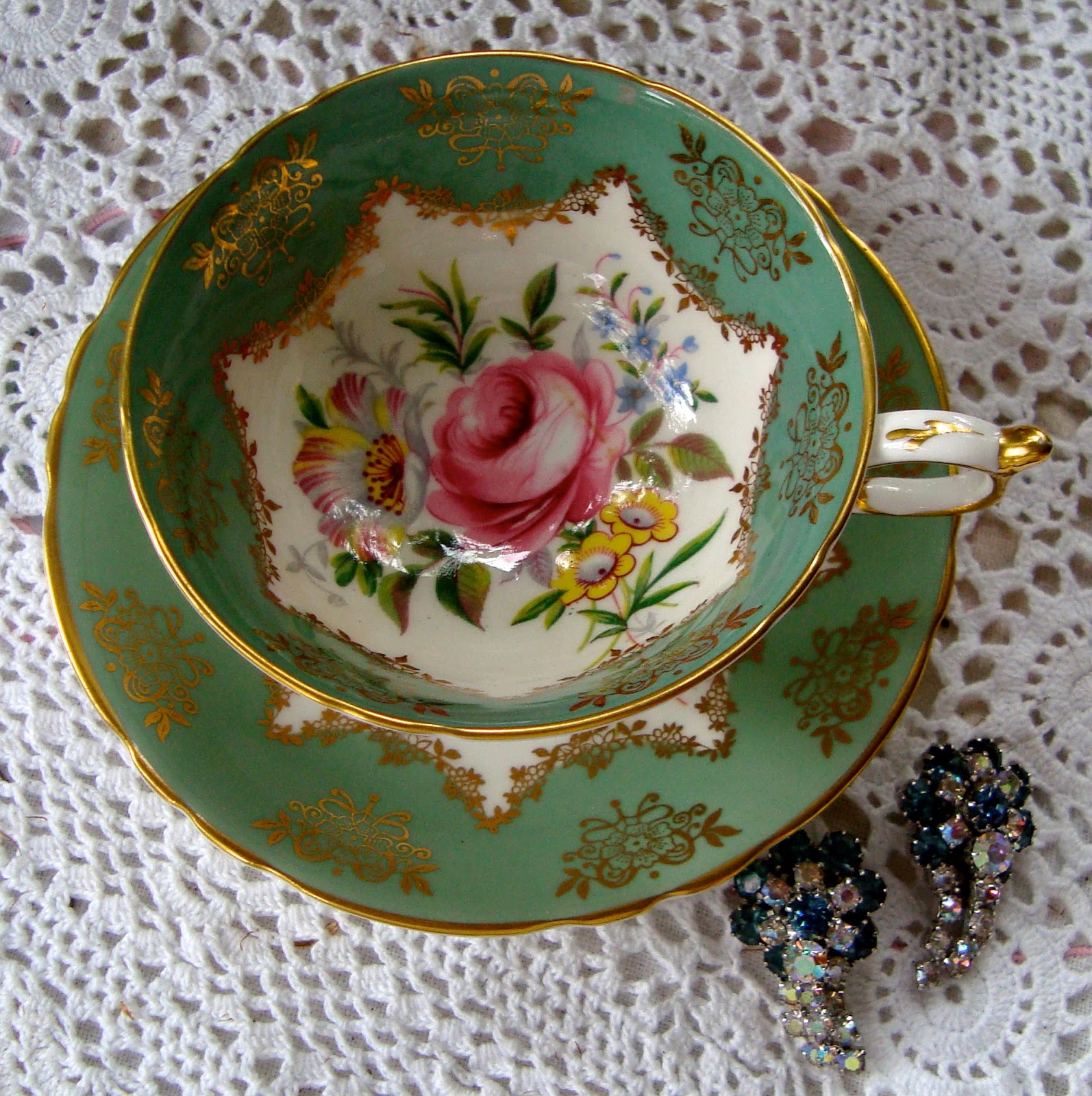 Martha's Favorites BEAUTIFUL GREEN TEA CUPS AND MORE PLATES!