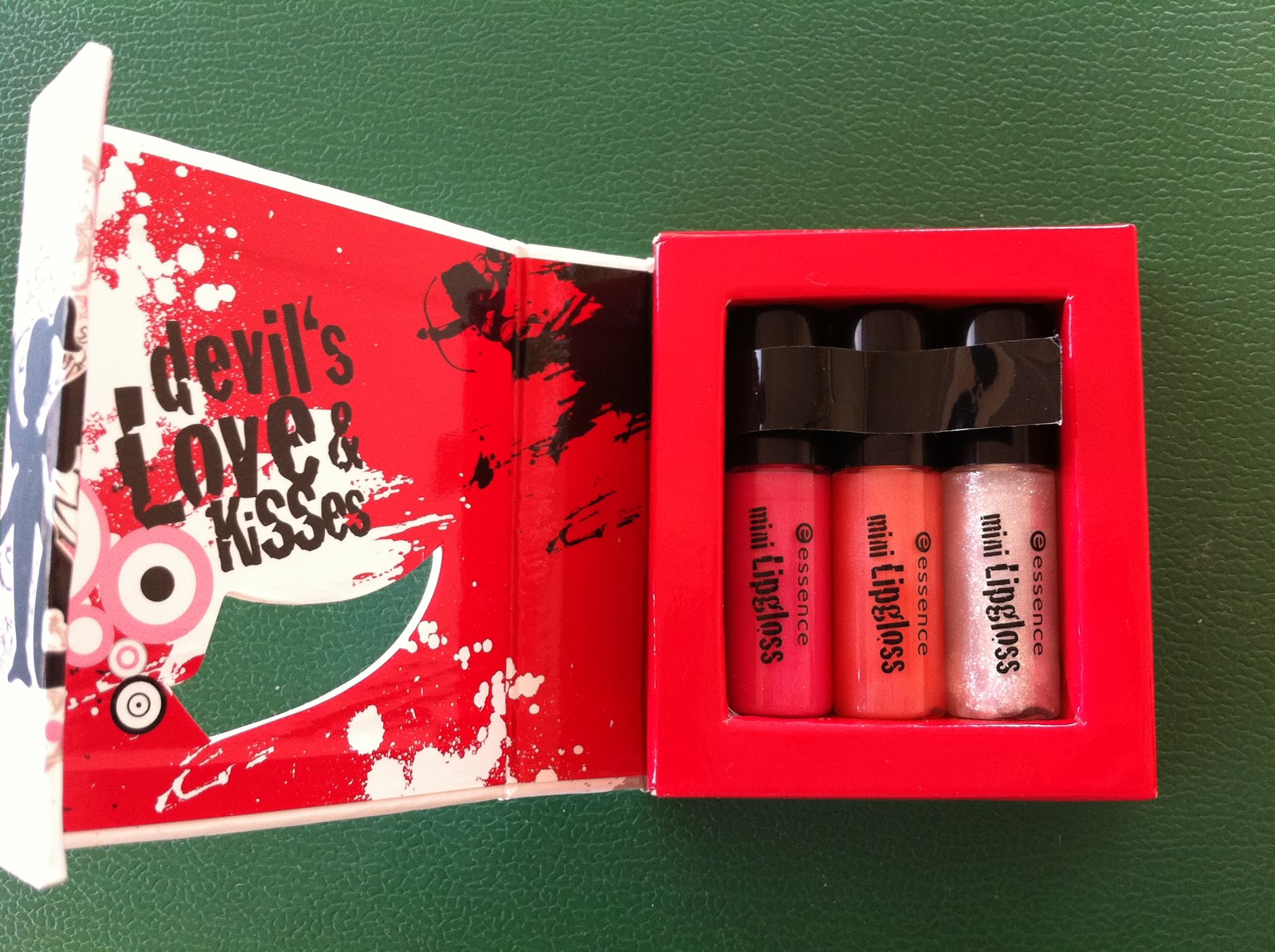 FairyAna Essence mini lip gloss set Devil's love and kisses