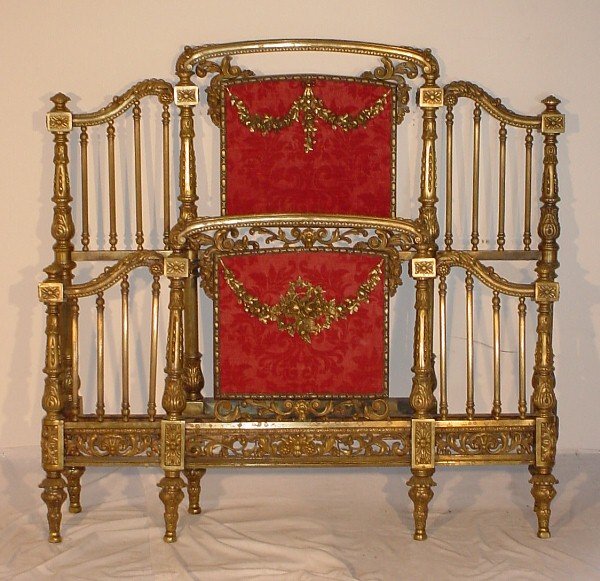 Eye For Design Decorate With Brass Beds.......Beauty in the Boudoir
