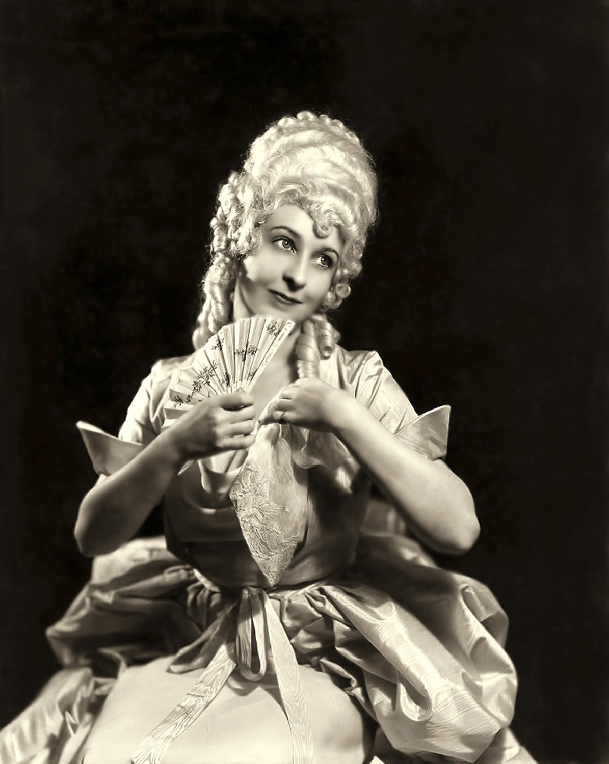 60 Extraordinary Portrait Photos of Lovely Anonymous Ziegfeld Follies Showgirls From Between the