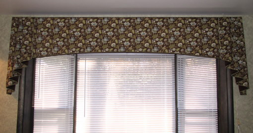 Everyday Artist Soft Cornices With Jabots