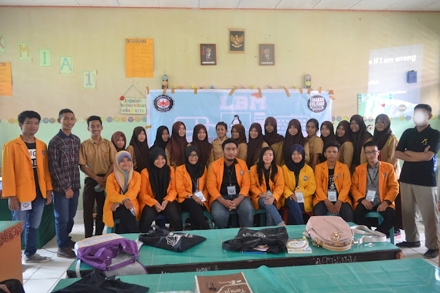 Saat Siswa-siswi SMAN 3 KONAWE SELATAN belajar Linux Saat Siswa-siswi SMAN 3 KONAWE SELATAN belajar Linux