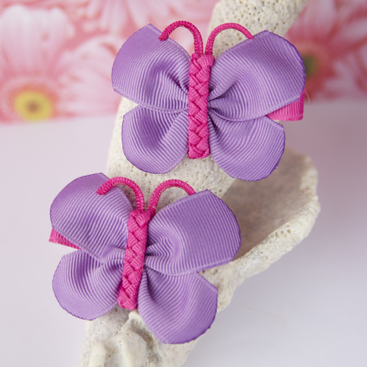 My Little Pixies Blog: Monday Giveaways: Pair of Small Butterfly Bows