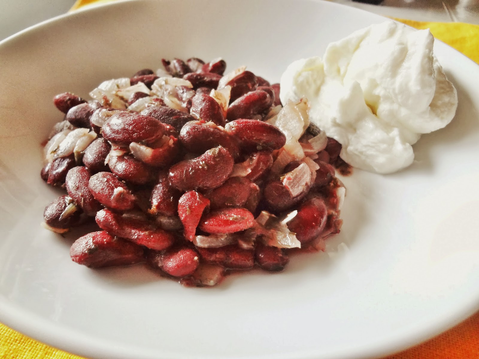 Quick kidney beans with dill
