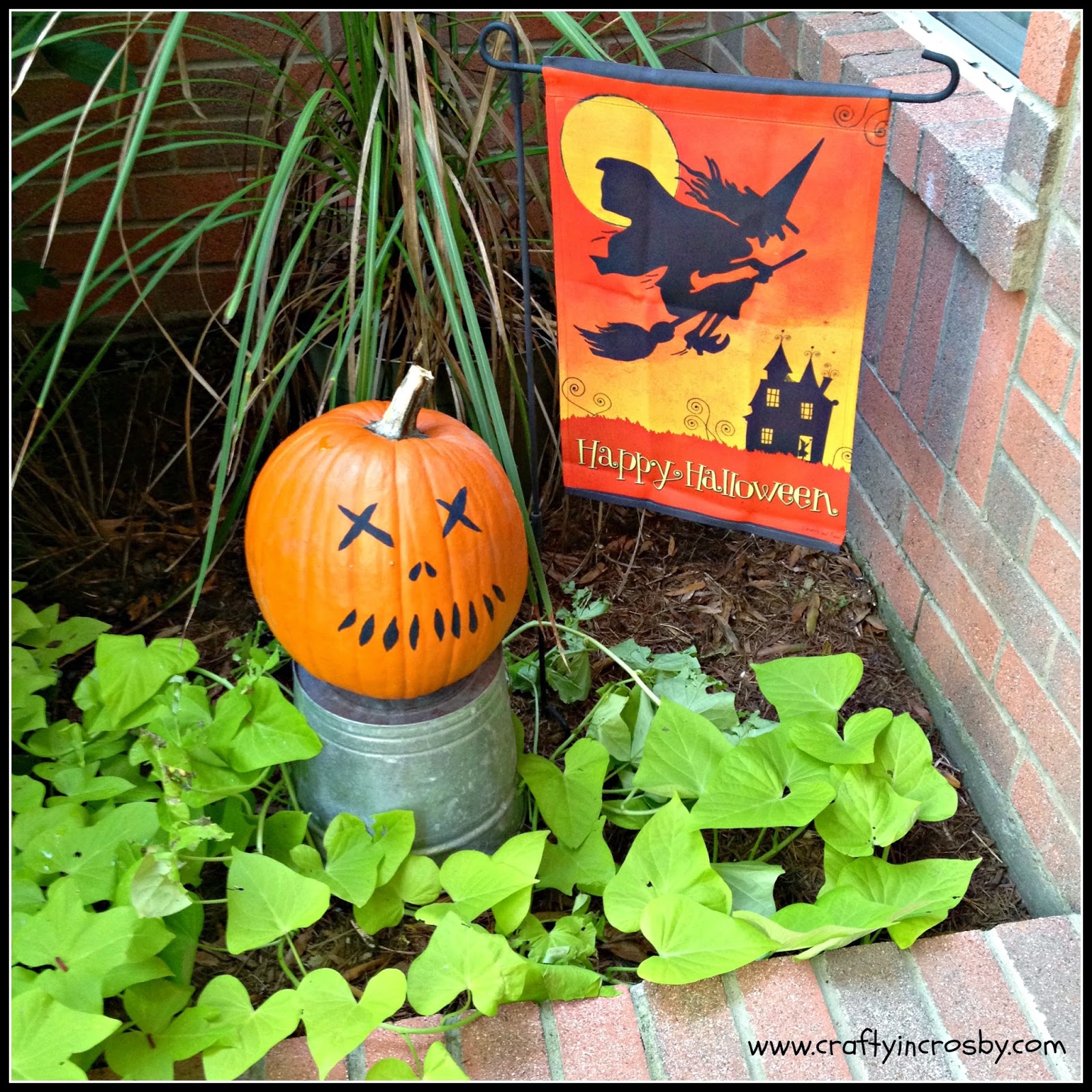no carve pumpkin, painted pumpkin, Easy Halloween Pumpkin 