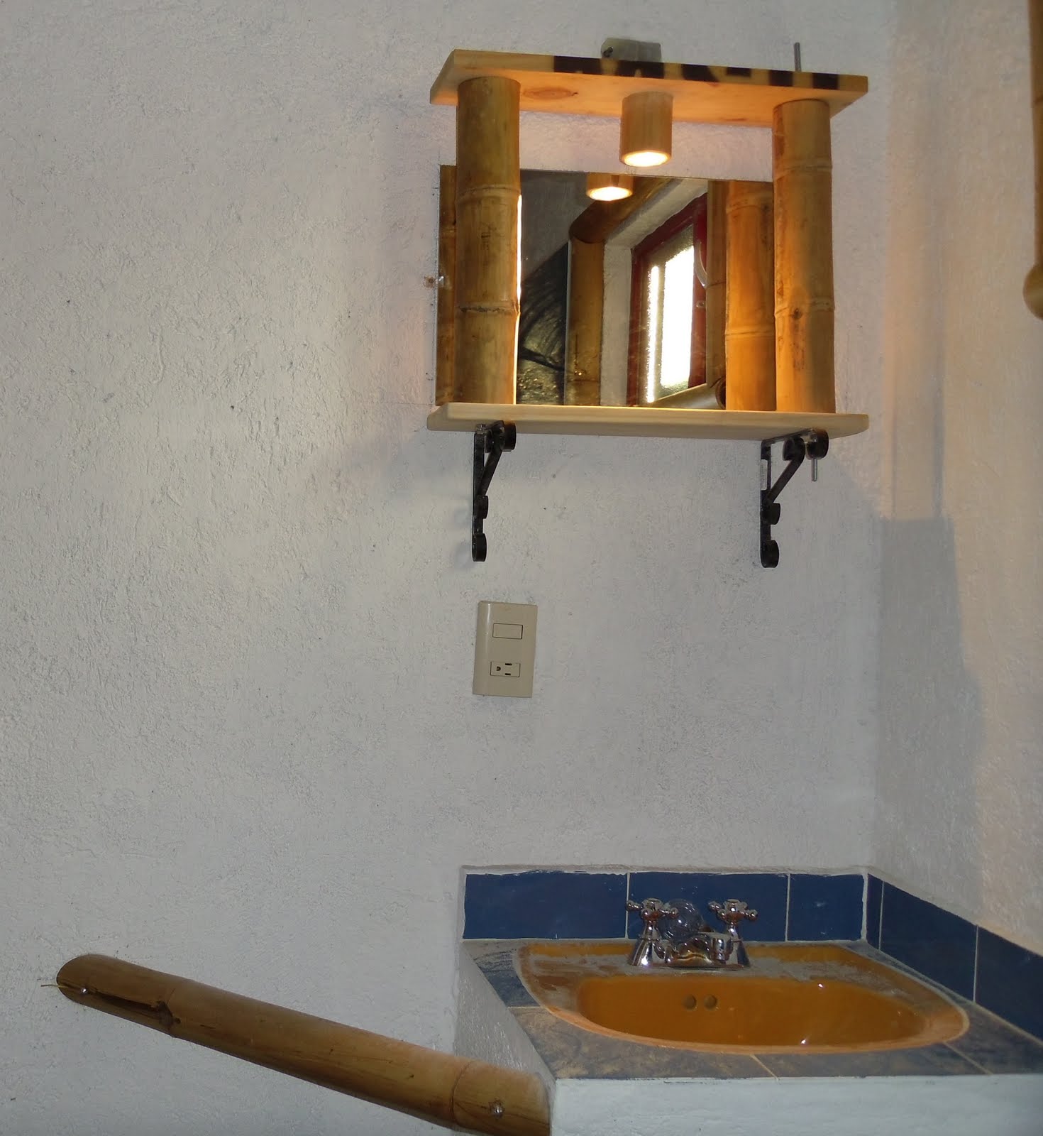 EL BLOG DE LOS HUMILDES: Más Muebles de Guadua