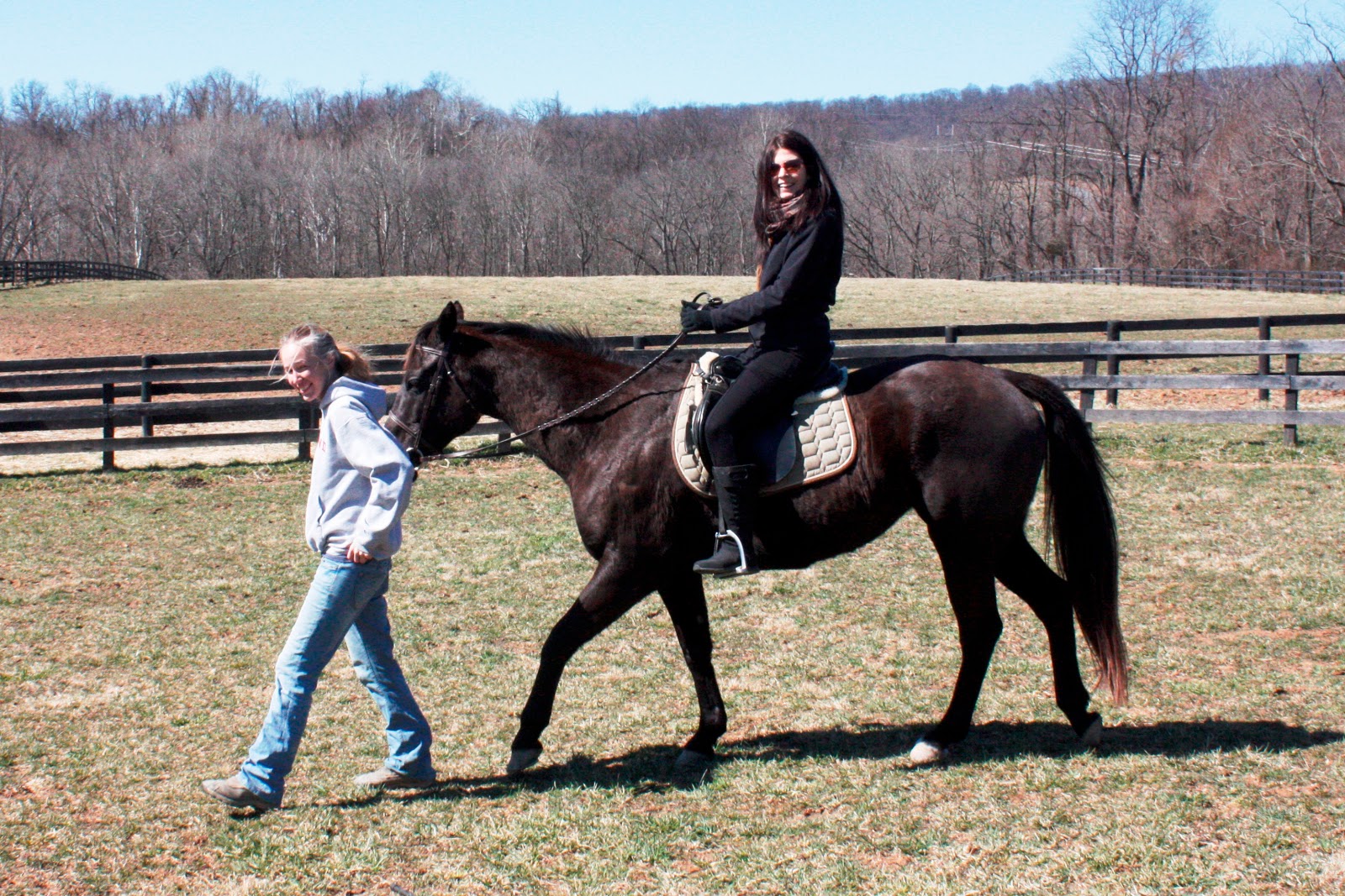 Going Mamarazzi Hannah rides a horse