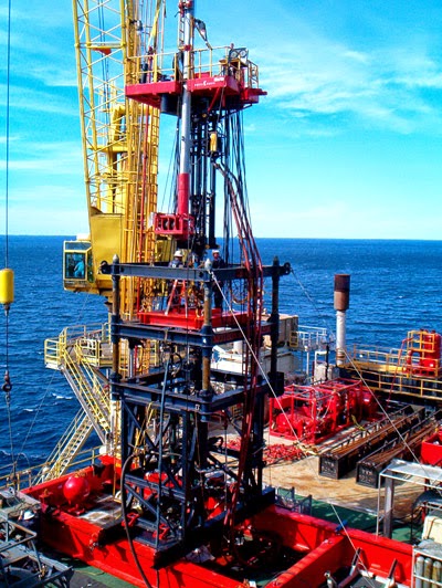 snubbing unit vs <a href='https://www.ruidapetroleum.com/product/category/Drilling-Rig-and-Workover-Rig'>workover rig</a> brands