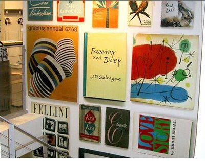 style court: Looking at Books