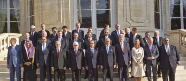 Conférence internationale sur la paix et la sécurité en Irak à Paris (15 septembre 2014). Gebran Bassil, le ministre libanais des Affaires étrangères, est au dernier rang, le 6e partant de la gauche !