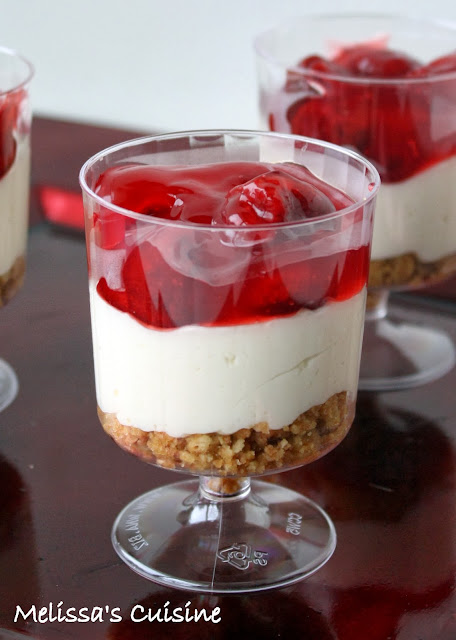 Melissa's Cuisine: Mini Strawberry Cheesecakes
