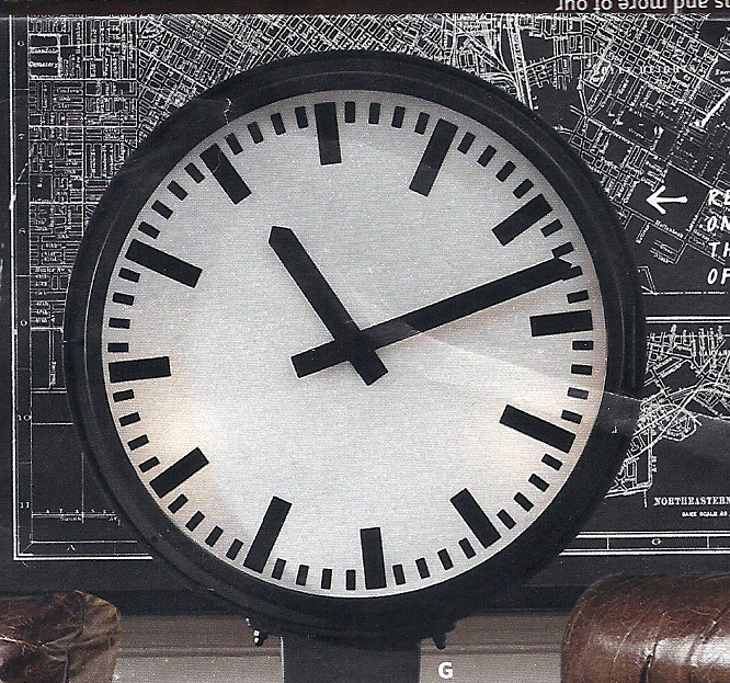 DIY Restoration Hardware Style Vintage Train Station Clock
