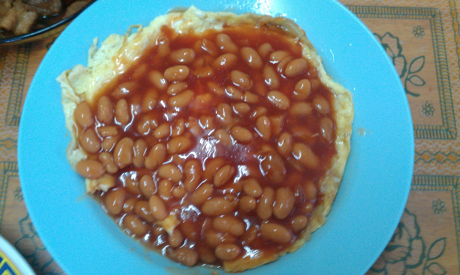 HomeMade DIY HowTo Make How to cook egg + baked beans breakfast