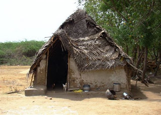 village+hut+of+poor+tamil+in+tamlnadu.jp