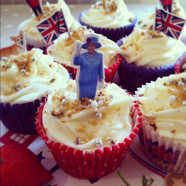 honey and the dude Recipe of the Week Strawberries & Cream Jubilee