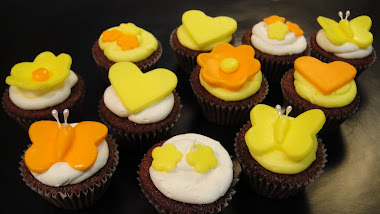 Color Theme Cupcakes
