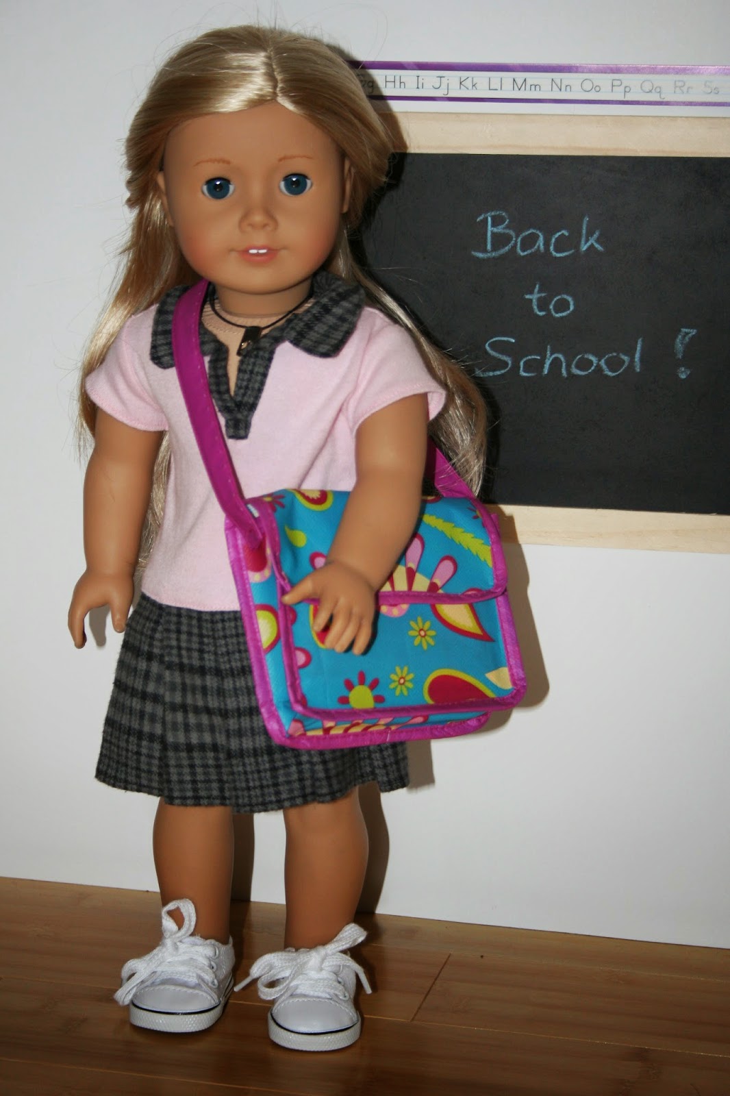 ... your American Girl Doll: Messenger school bag for American Girl Doll