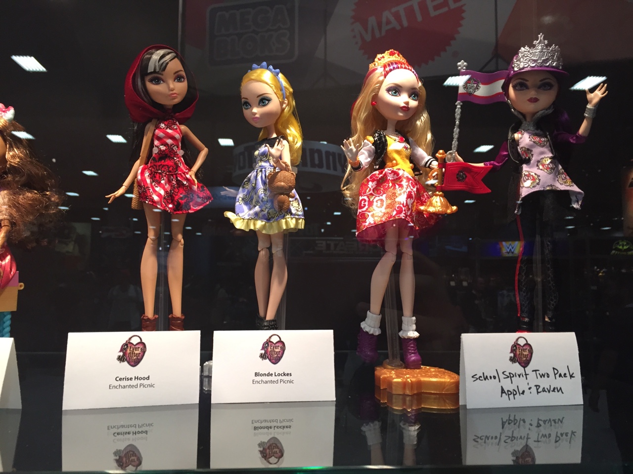 My toys,loves and fashions: Ever After High - Bonecas juntas!!!