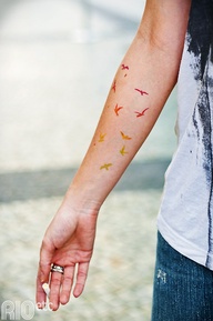 I LOVE THIS FLYING BIRD TATTOO AND ITS COLOR