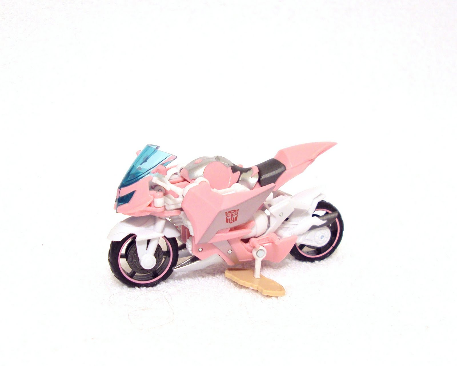 Arcee And Bumblebee