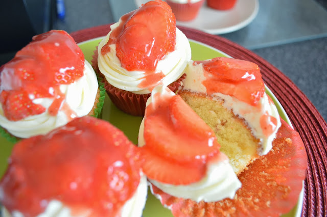 Strawberry Vanilla cream Cupcakes