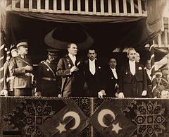 cumhuriyet tarihi ve ataturk 29 ekim cumhuriyet bayrami