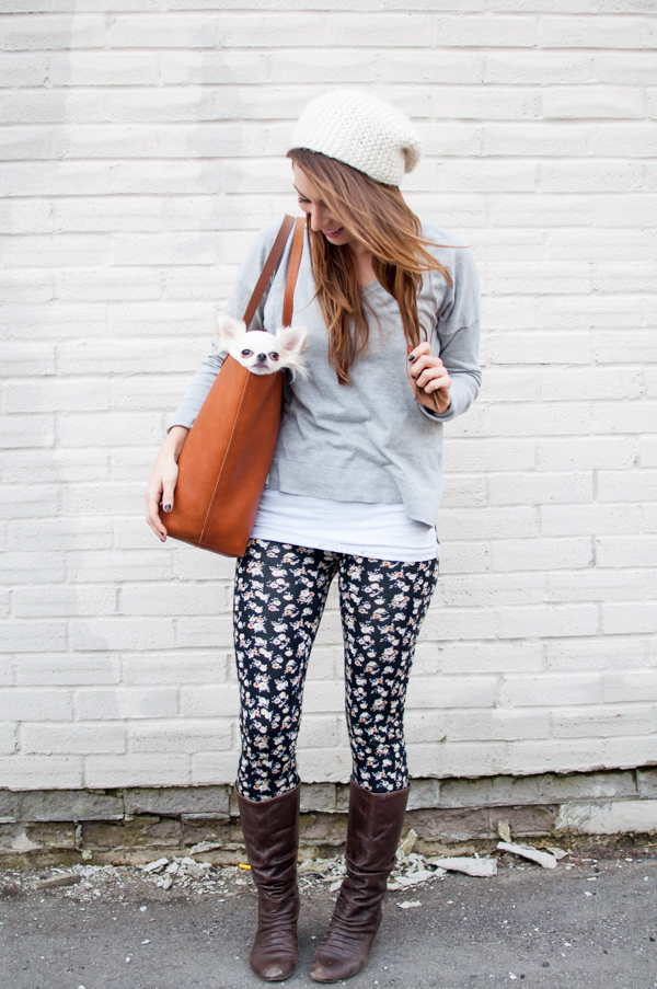 OOTD Floral Leggings for Weekend Afternoons La Petite Noob A TorontoBased Fashion and