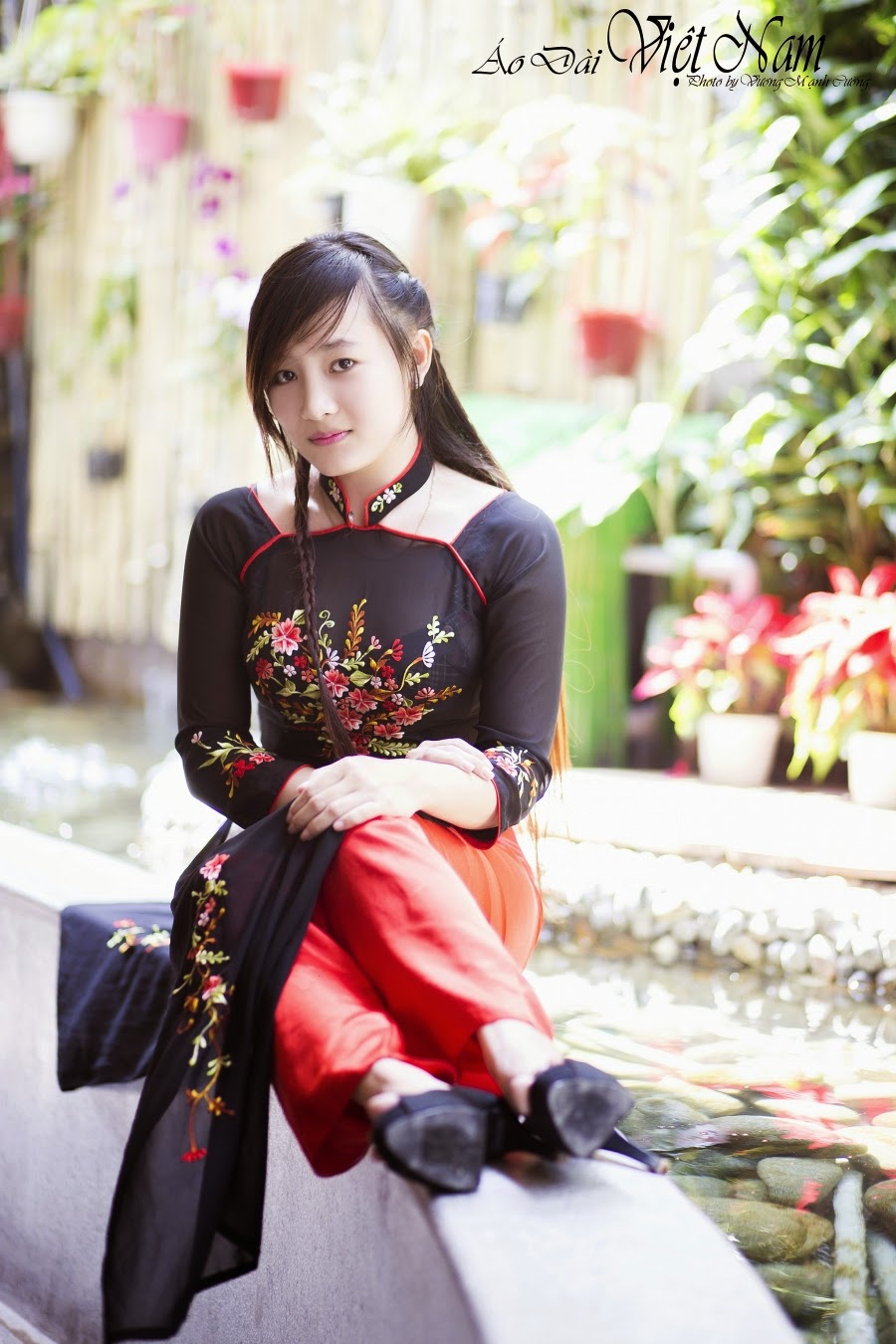 Girl xinh với áo dài truyền thống