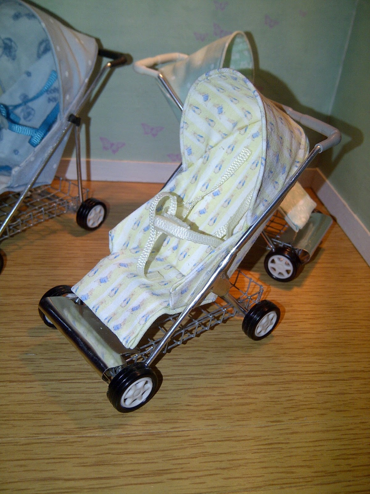 Teeny Tiny Things Prams Prams Prams 1/12th scale miniature dolls