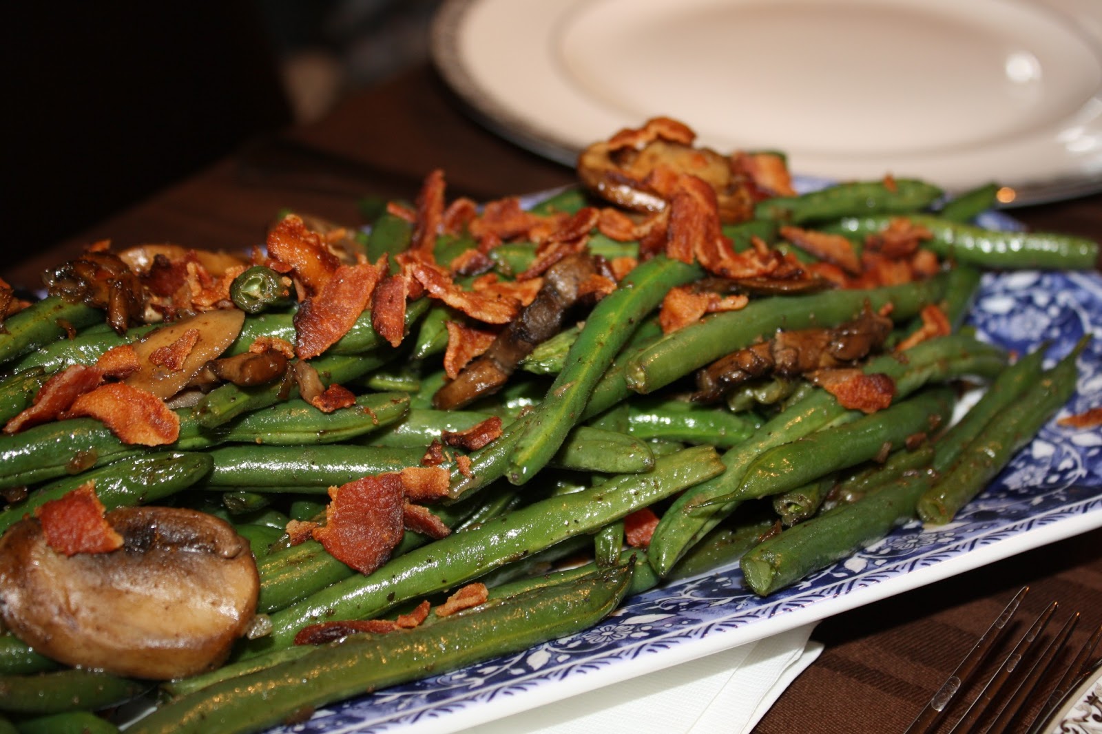 Hot Dinner Happy Home Green Beans with Bacon and Mushrooms