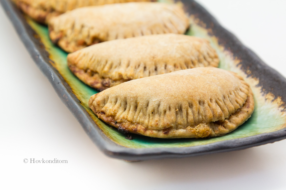 Hovkonditorn Baked Veggie Empanadas