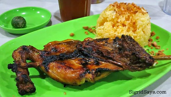 Bacolod chicken inasal - Bacolod restaurants - Nena's Rose Villamonte - garlic rice