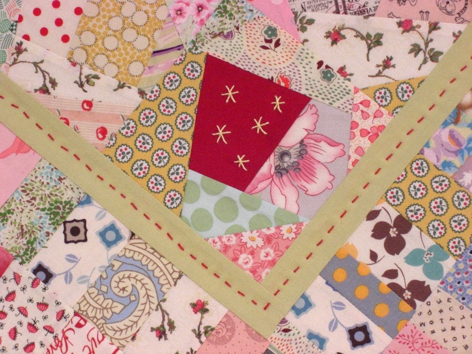 Selvage Blog Thimbles Quilt is Finished!