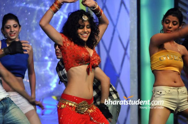 Pia bajpai in a sexy red outfit on stage - Pia Bajpai dazzling in red--- ! ! ! 